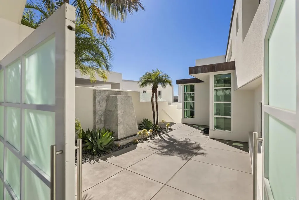 https://cdn.realtyfeed.com/cdn/127/306631083/4408e9ab288dcd5cf4f2c7884443477f.webp