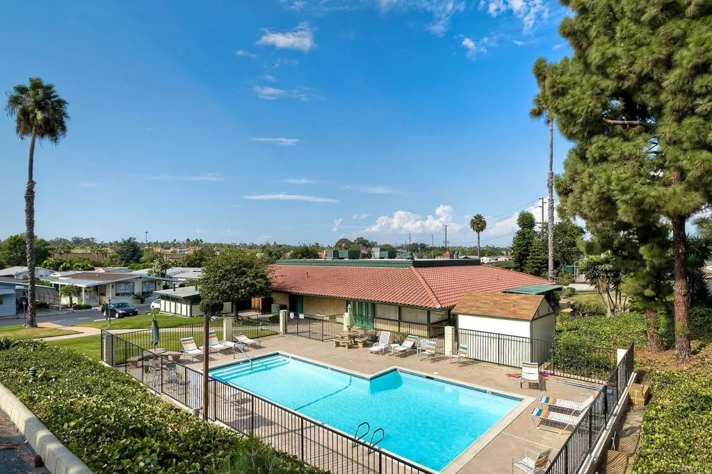 https://cdn.realtyfeed.com/cdn/127/306631090/5ba6ab440ee7c8f9f0baa4f07cacf75b.webp