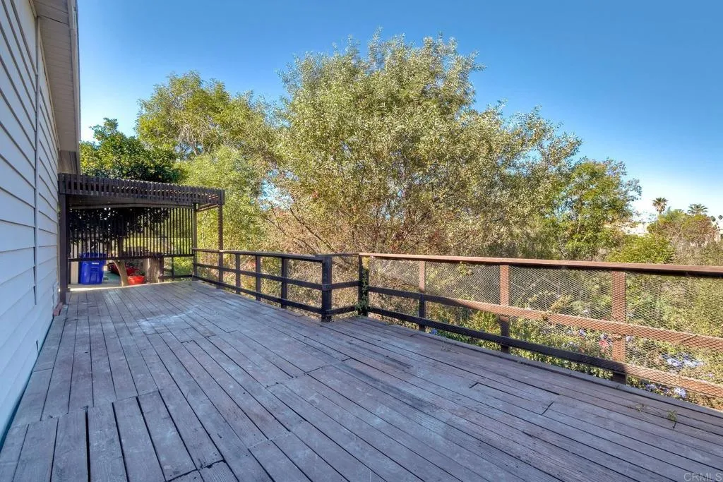 https://cdn.realtyfeed.com/cdn/127/306631090/8937350871eed00226a68695705ca4d8.webp