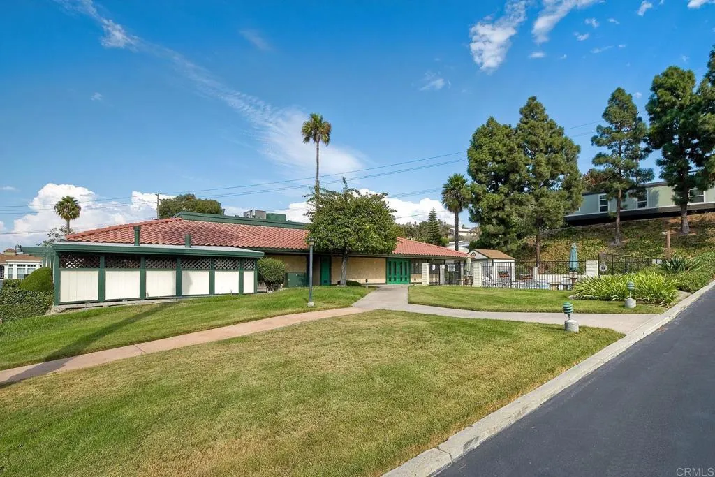 https://cdn.realtyfeed.com/cdn/127/306631090/d1b55997a7fdb5b356104ea00bd09d0f.webp