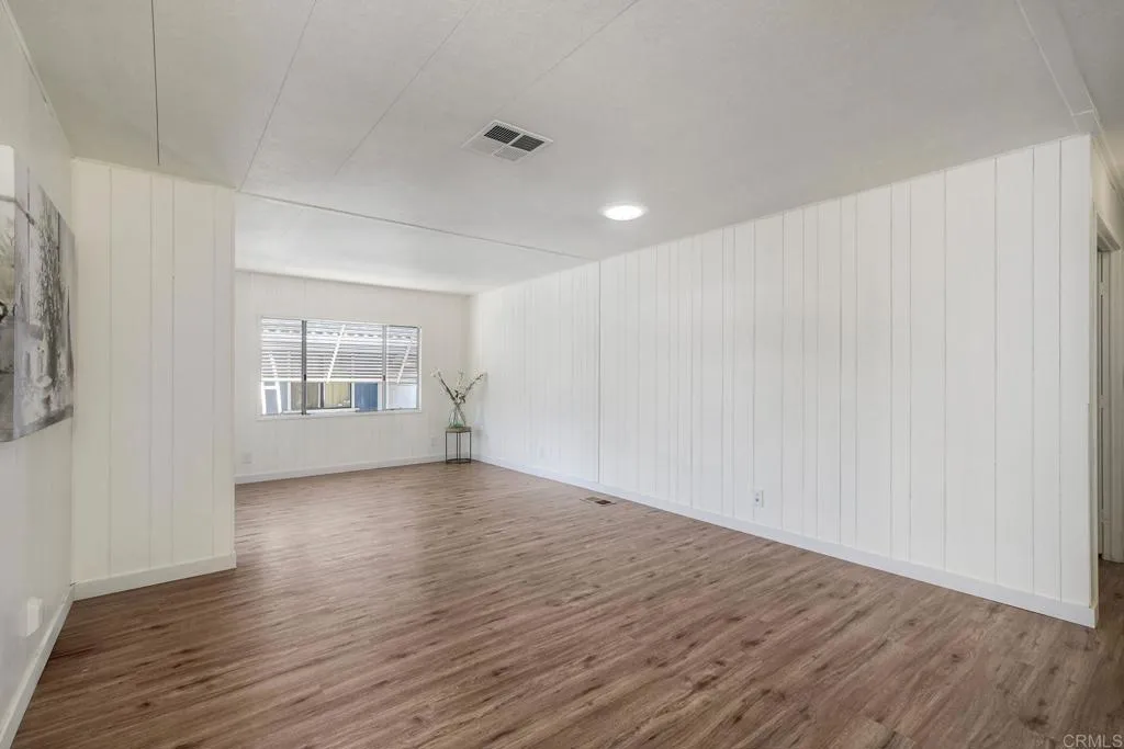 https://cdn.realtyfeed.com/cdn/127/306631090/e33d84596fdcfd2f03b00ac90c57c0cd.webp