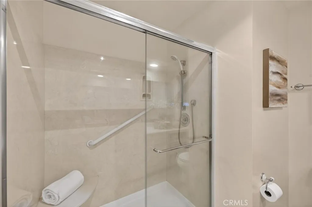 https://cdn.realtyfeed.com/cdn/127/306631103/d887e21f2c2097162430995b80b30d24.webp