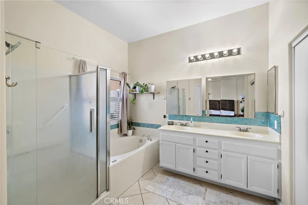 https://cdn.realtyfeed.com/cdn/127/306631165/158111f3b1c722aaa7068fb6aa83811c.webp