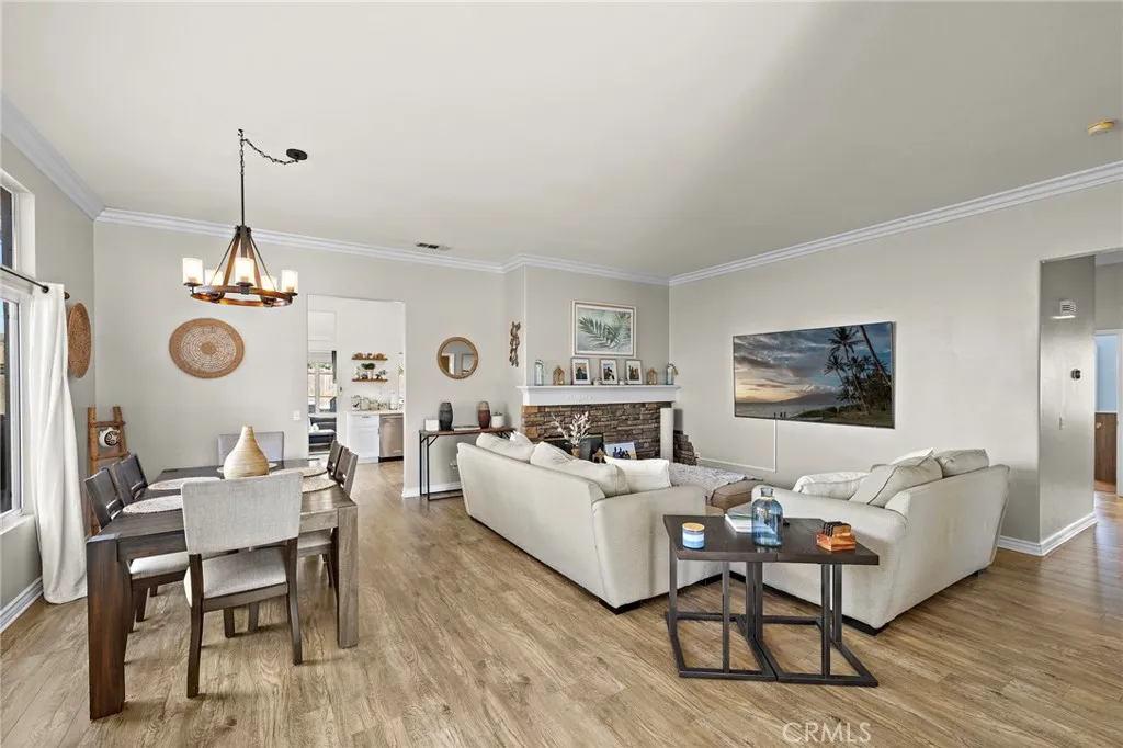 https://cdn.realtyfeed.com/cdn/127/306631165/1ca00b9318b15f8f87a065fc3d1b86e5.webp