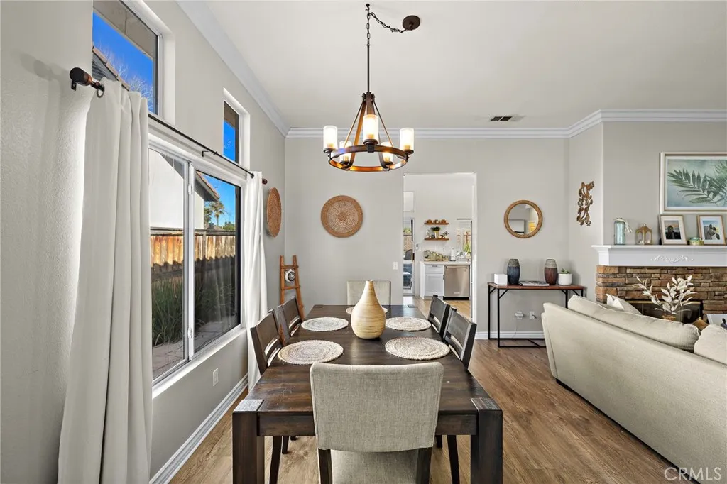 https://cdn.realtyfeed.com/cdn/127/306631165/57d5d57a05f3369c632c0f74b1eb1bf3.webp