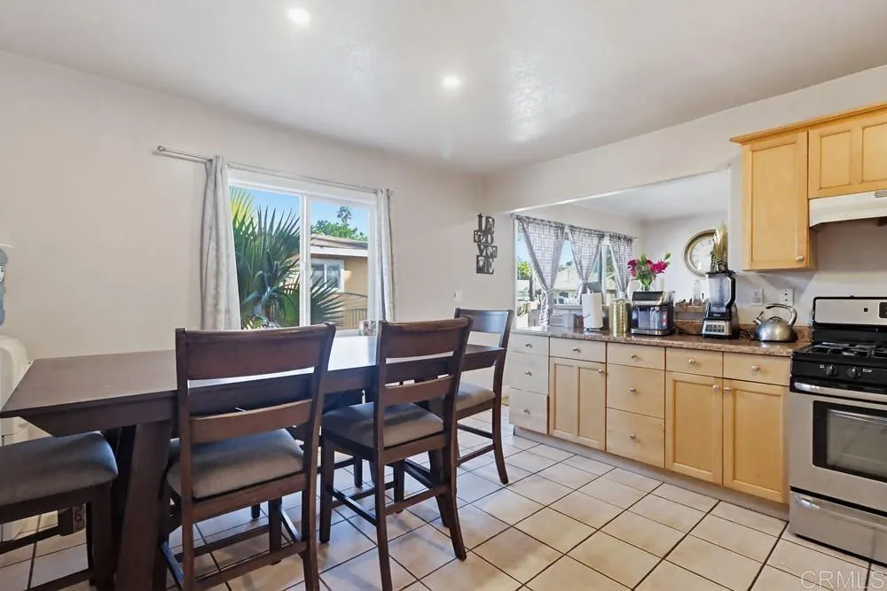 https://cdn.realtyfeed.com/cdn/127/306631201/3f1589988f7583ed485cde565733e9c7.webp