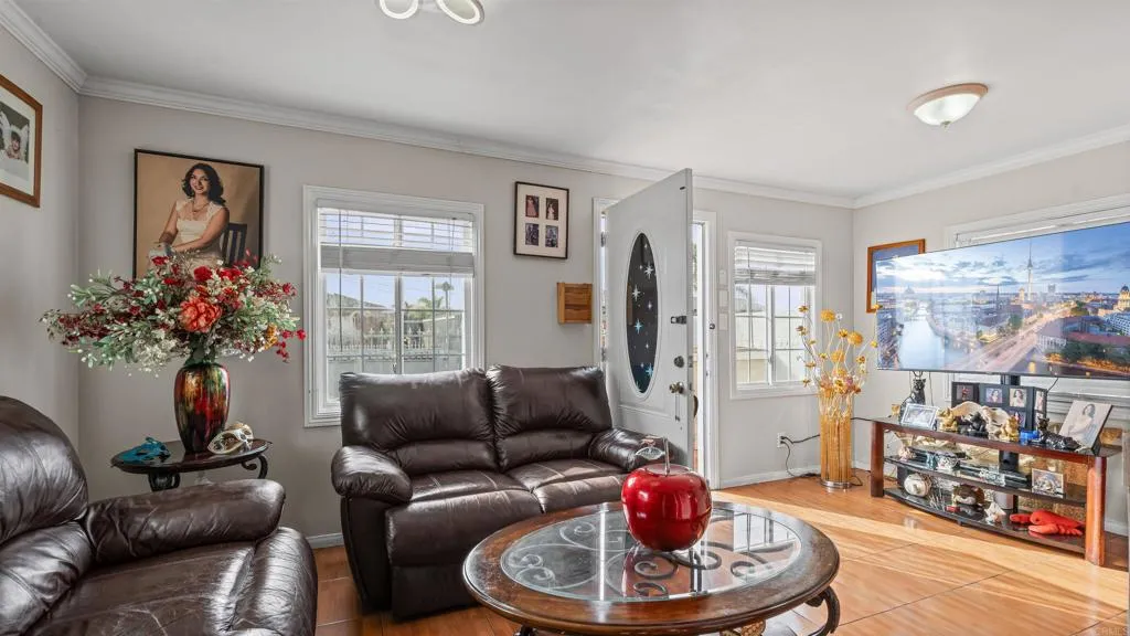https://cdn.realtyfeed.com/cdn/127/306631202/02dd2f413c8e1d56d0e47c3ce60a5d38.webp