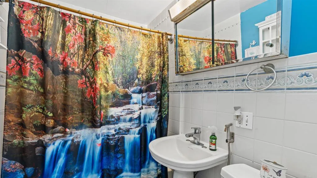 https://cdn.realtyfeed.com/cdn/127/306631202/032932c653b70b14829994f31b6efeb8.webp