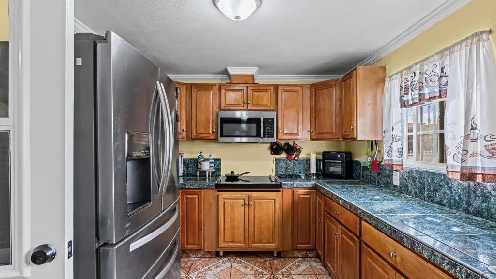 https://cdn.realtyfeed.com/cdn/127/306631202/1c21596e230337e315af21a894b6bb06.webp