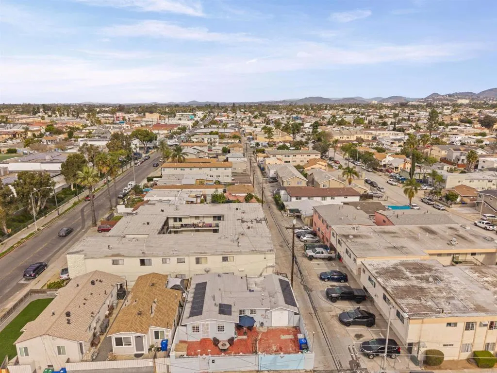 https://cdn.realtyfeed.com/cdn/127/306631202/ff5be0d25c8839eec96aabe468382ee1.webp