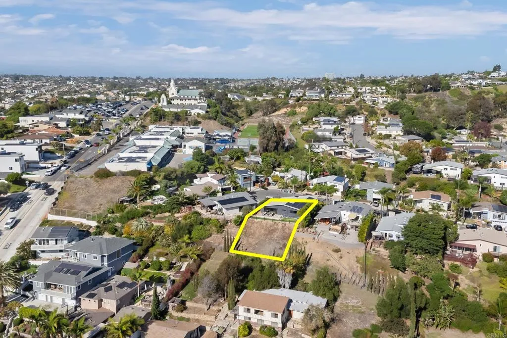 https://cdn.realtyfeed.com/cdn/127/306631207/bd8988151f5eea31e50a0f7a566663d8.webp