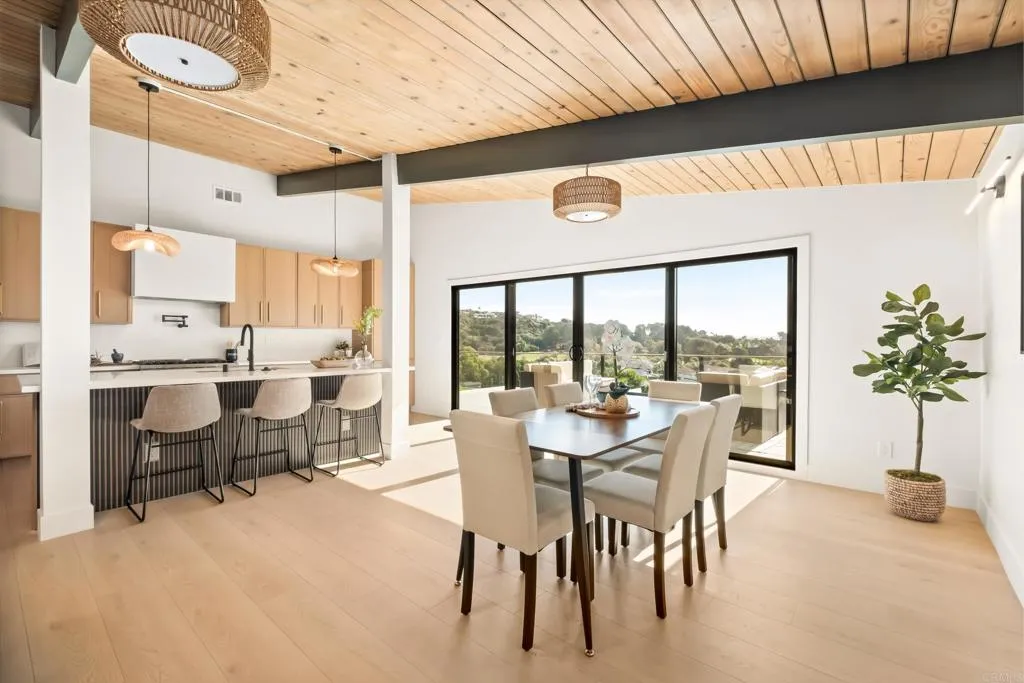 https://cdn.realtyfeed.com/cdn/127/306631207/ce417405915d88a9c30e9a5538d85163.webp