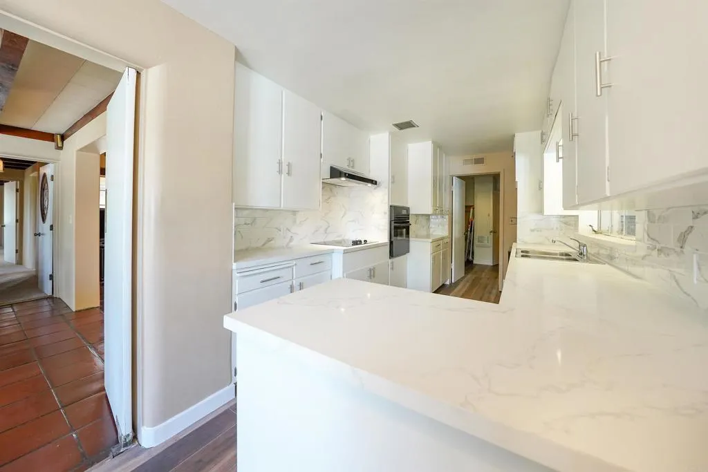 https://cdn.realtyfeed.com/cdn/127/306631242/0d9a19767566a19cfc4a2c77b183dbe4.webp