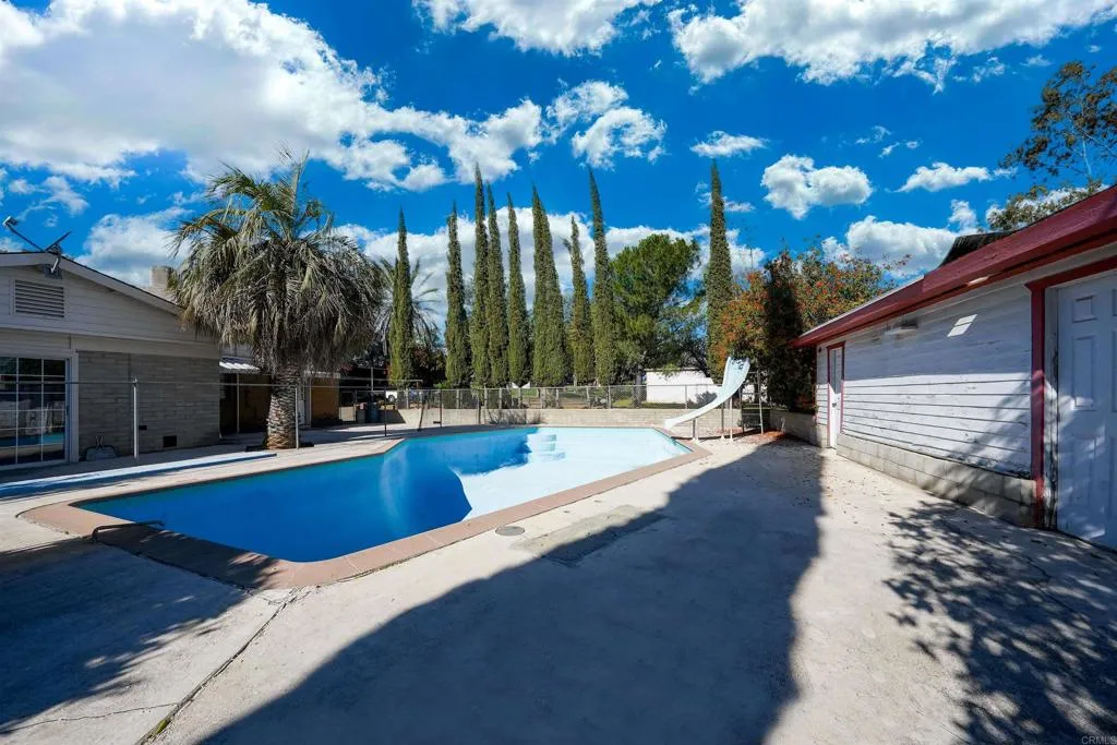https://cdn.realtyfeed.com/cdn/127/306631242/803434f191767772d94be622d86f8a3b.webp