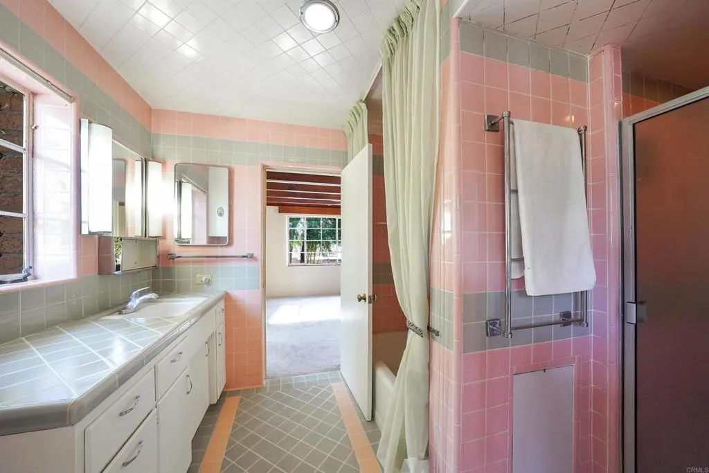 https://cdn.realtyfeed.com/cdn/127/306631242/d0da6c40242f6e5d65a0c26e66f8e871.webp