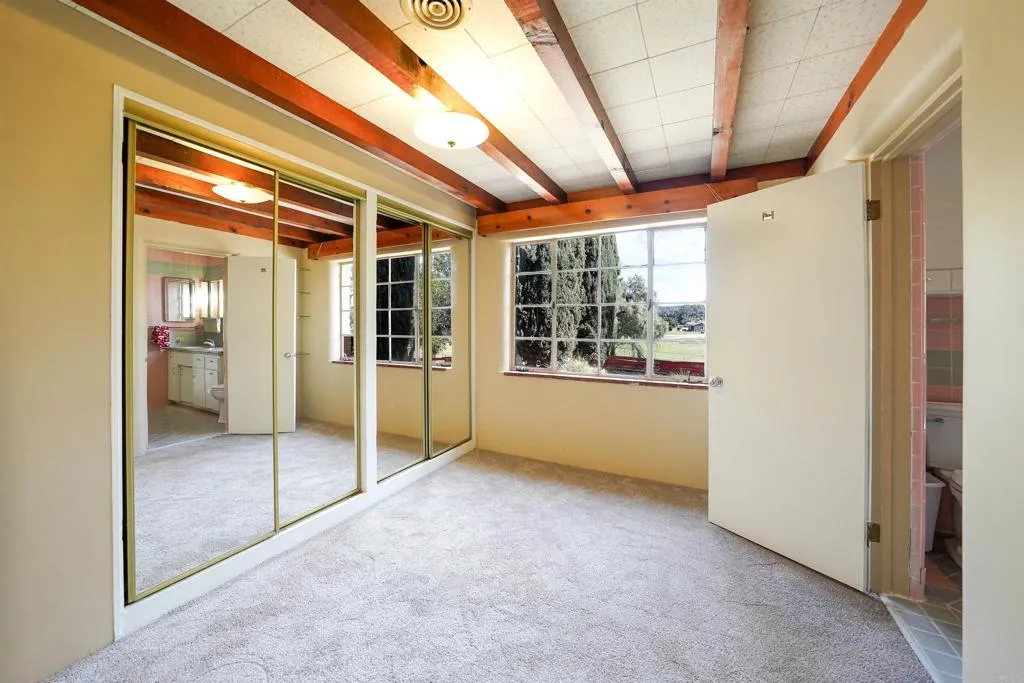 https://cdn.realtyfeed.com/cdn/127/306631242/fdad992580099798a4d2298f29fe0301.webp