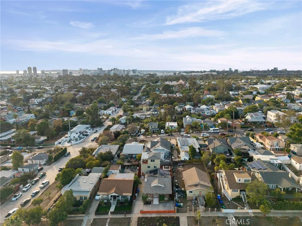 https://cdn.realtyfeed.com/cdn/127/306631267/0390f82986145bc4a5c825b5c8887c59.webp