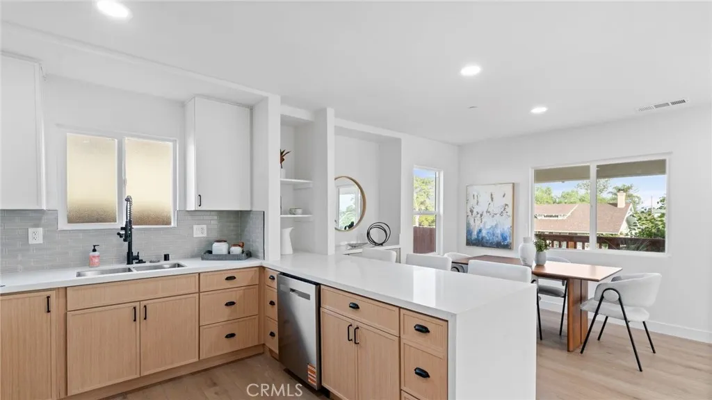 https://cdn.realtyfeed.com/cdn/127/306631267/d0037a82e503060d930b914c60c7a1cd.webp