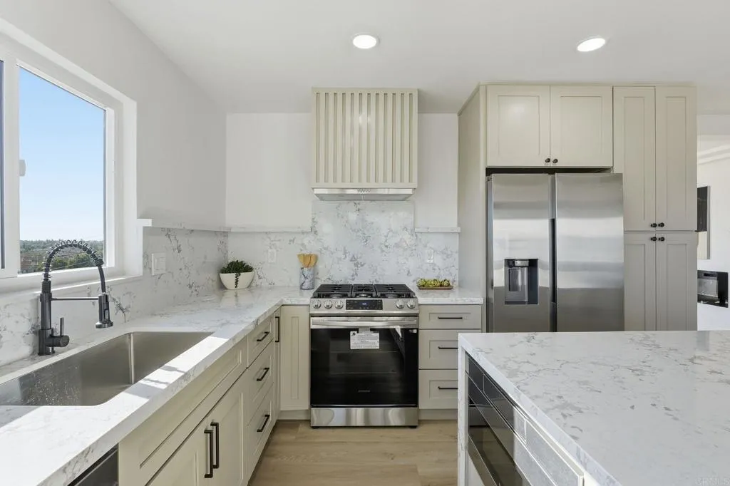https://cdn.realtyfeed.com/cdn/127/306631377/86ed38a49a0822bea90e26357958f79a.webp