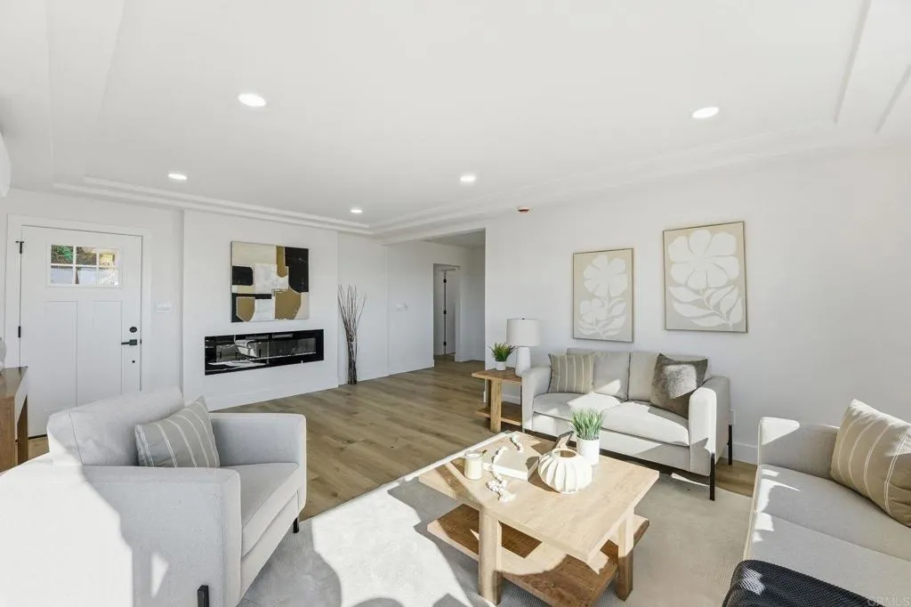 https://cdn.realtyfeed.com/cdn/127/306631377/c6512ae213e0e9674ee7721e93ef5d7c.webp