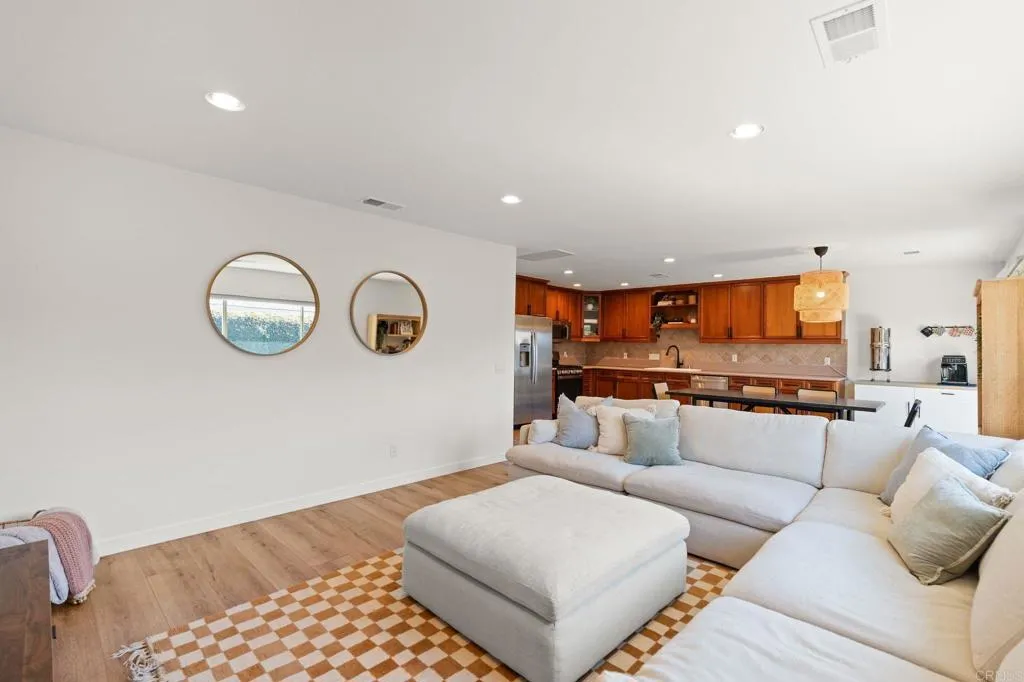 https://cdn.realtyfeed.com/cdn/127/306631414/8492c2efa7e5780018b039b2accca19c.webp