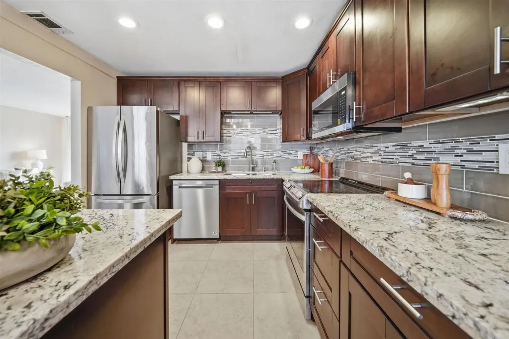 Photo #3: PTP2600747 Listing: Photo #3