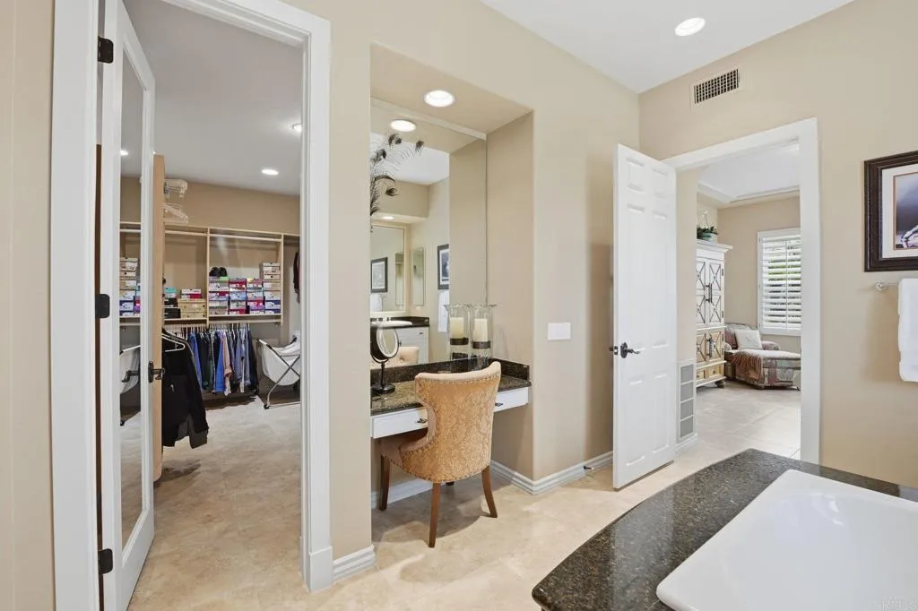 https://cdn.realtyfeed.com/cdn/127/306631443/933aafe624b5554ce0151d54f5e86774.webp