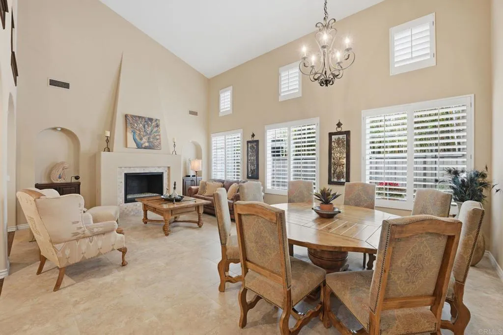 https://cdn.realtyfeed.com/cdn/127/306631443/e5b168f733bb2783357bff2be47b0789.webp