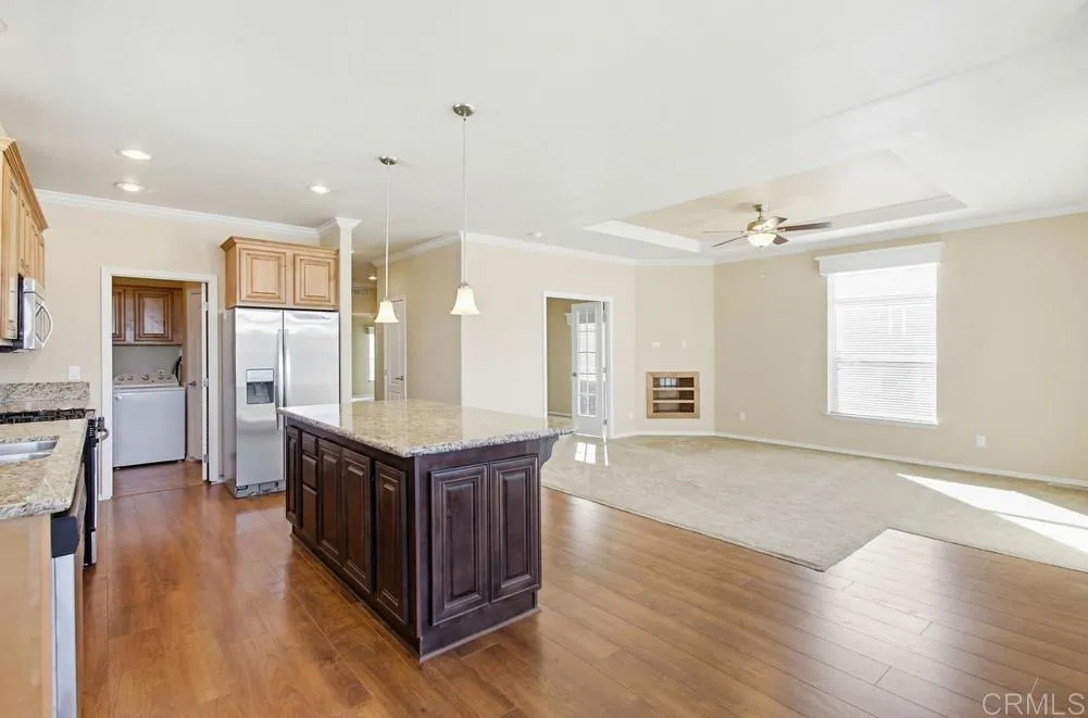 https://cdn.realtyfeed.com/cdn/127/306631475/7d18a3682d811067aaf9351fd94361ad.webp