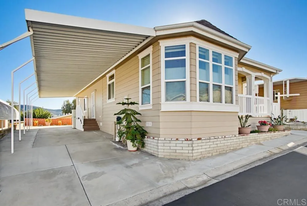 https://cdn.realtyfeed.com/cdn/127/306631475/c9169ac1f35072bb25956828da46148c.webp