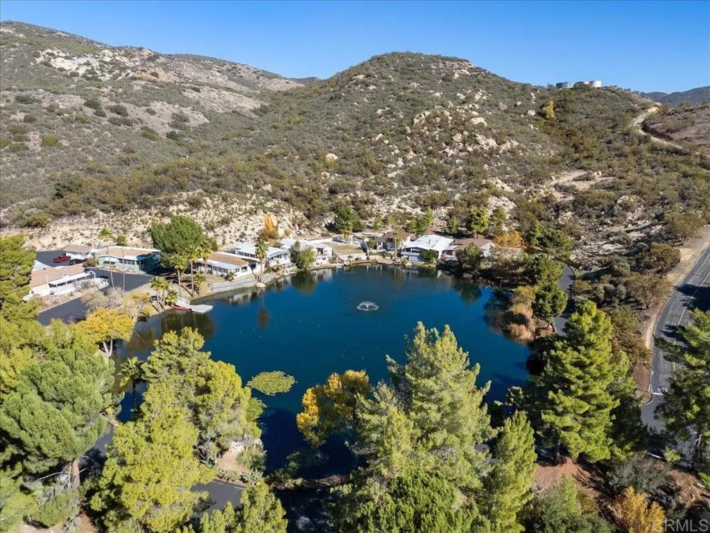 https://cdn.realtyfeed.com/cdn/127/306631532/83a1c96de551b5d3d475c0330e2c6c83.webp