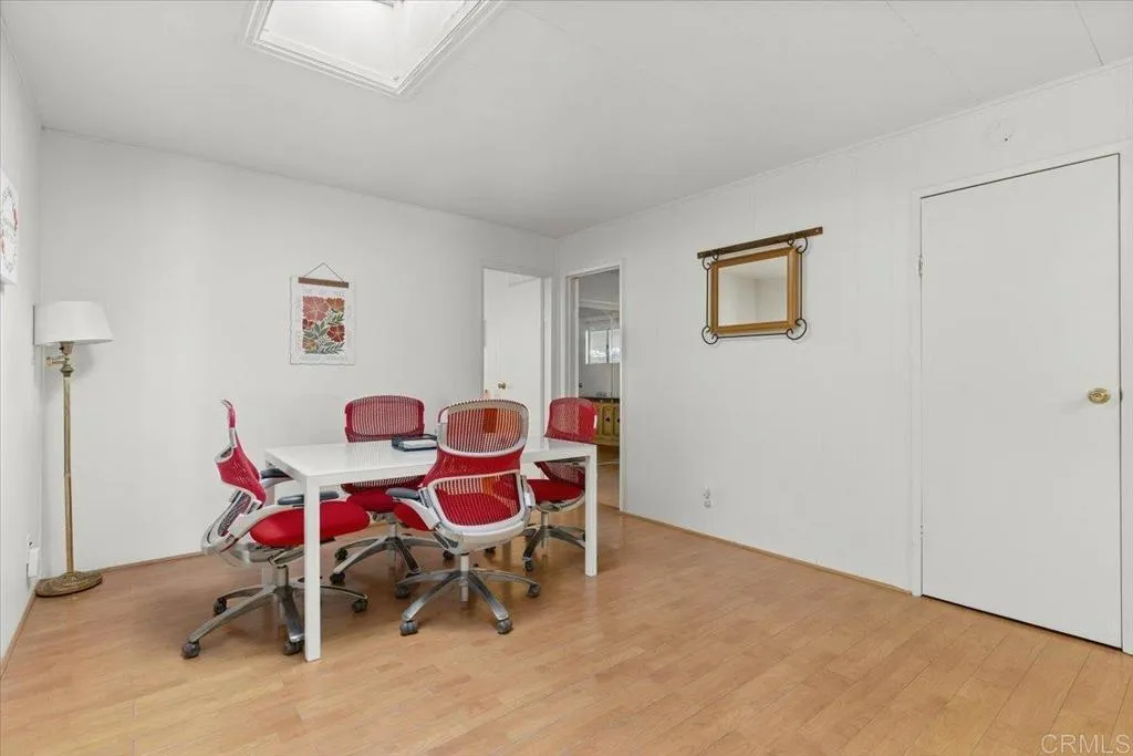 https://cdn.realtyfeed.com/cdn/127/306631532/fa5205ae3a6b51a1d5dabbc50f432d07.webp
