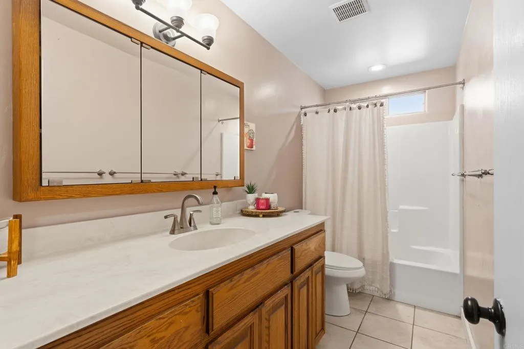 https://cdn.realtyfeed.com/cdn/127/306631560/3b1431a6fd247eb437eca40e562a37db.webp