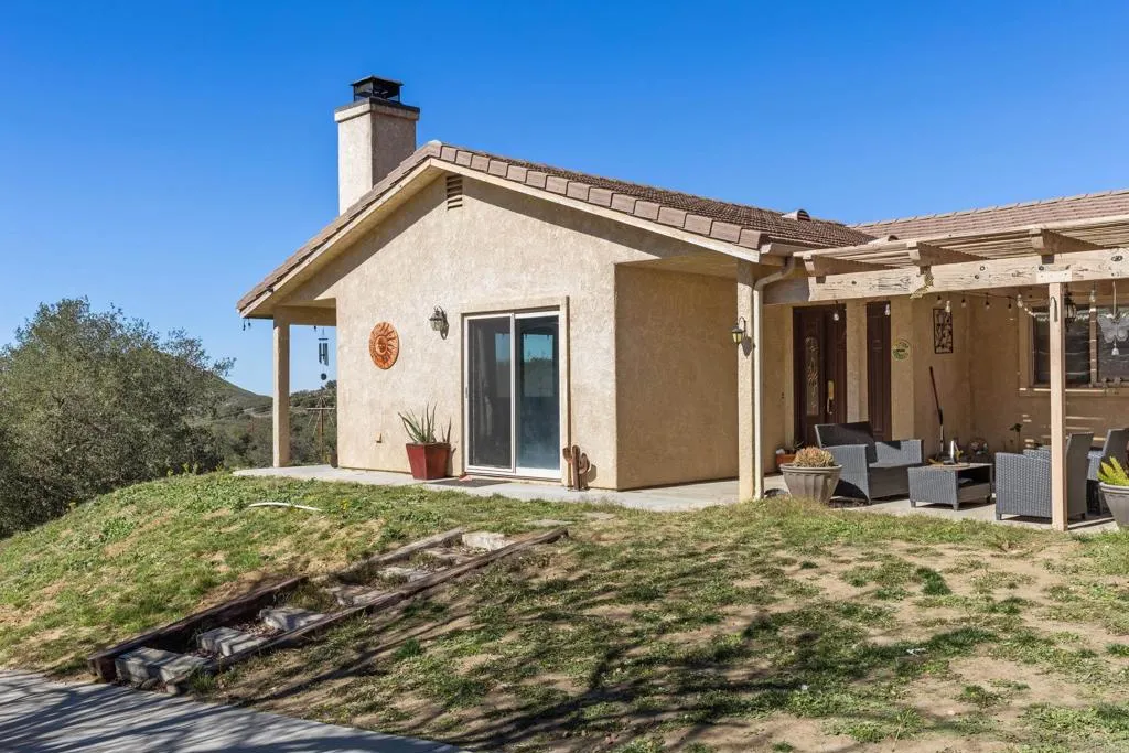 https://cdn.realtyfeed.com/cdn/127/306631560/7c81a54a56ed0cf9ae61645616e709a4.webp