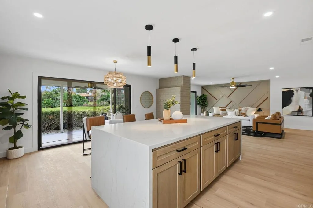 https://cdn.realtyfeed.com/cdn/127/306631565/510cd4313379223bbcc5942af0063c01.webp