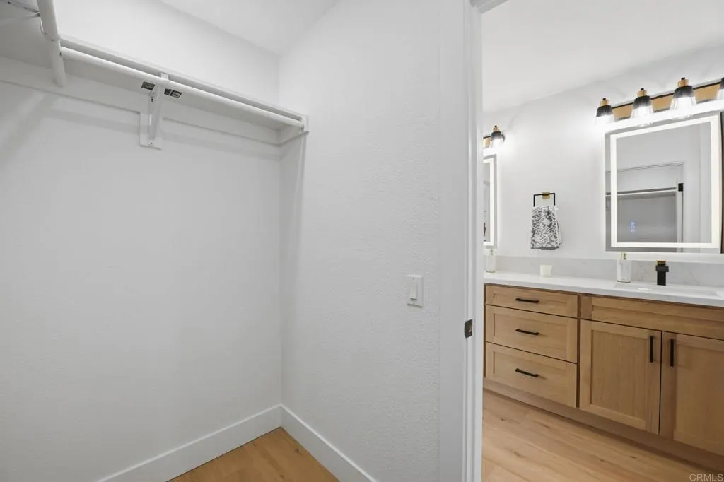https://cdn.realtyfeed.com/cdn/127/306631565/91ac06e59f8488160984681280adbd7a.webp