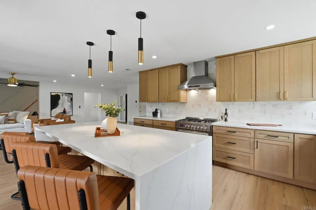 https://cdn.realtyfeed.com/cdn/127/306631565/9ce22c5af2a98acba9f38b891a744477.webp