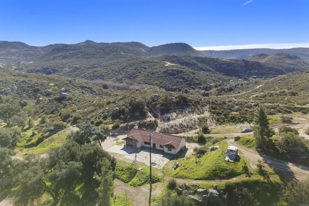 https://cdn.realtyfeed.com/cdn/127/306631572/343e850ef1fb9f6763b164e1569af9f6.webp