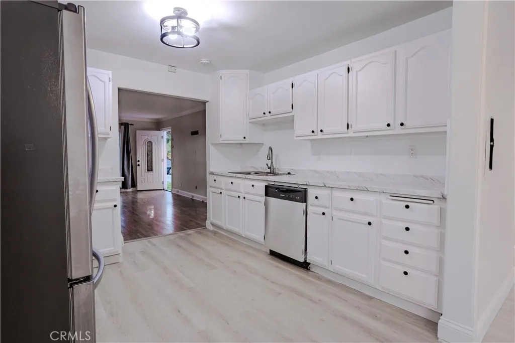 5002 W 142 Street, Hawthorne, CA 90250 - Photo 4 of 12, Hawthorne, CA