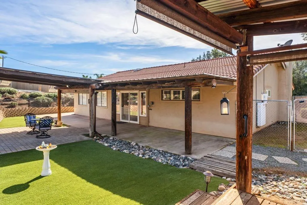 https://cdn.realtyfeed.com/cdn/127/306631620/60d7f749bf4628dcdcb7078c33b2c165.webp