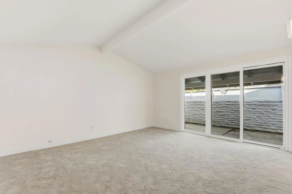 https://cdn.realtyfeed.com/cdn/127/306631634/500f4e8063ca234b70d25453fe66d291.webp
