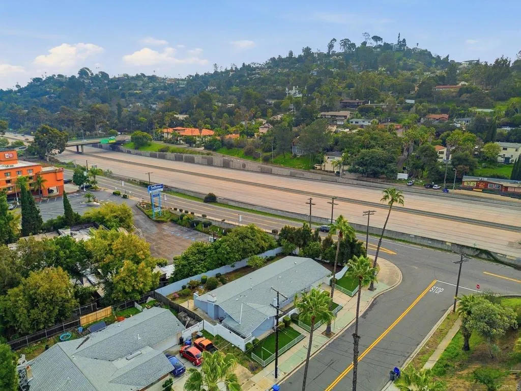 https://cdn.realtyfeed.com/cdn/127/306631634/7be7c3ba33b8e07eda88309243a56b99.webp