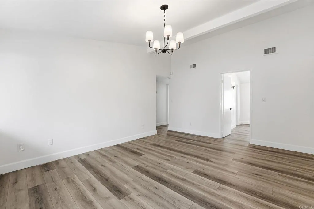 https://cdn.realtyfeed.com/cdn/127/306631634/f27dd1156e3252ae44fc664654fc0b52.webp