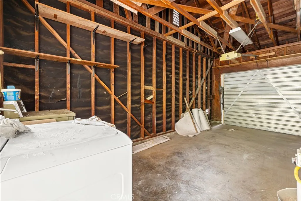 https://cdn.realtyfeed.com/cdn/127/306631671/b51b38b22fb5d1bc15795d233cc5d761.webp