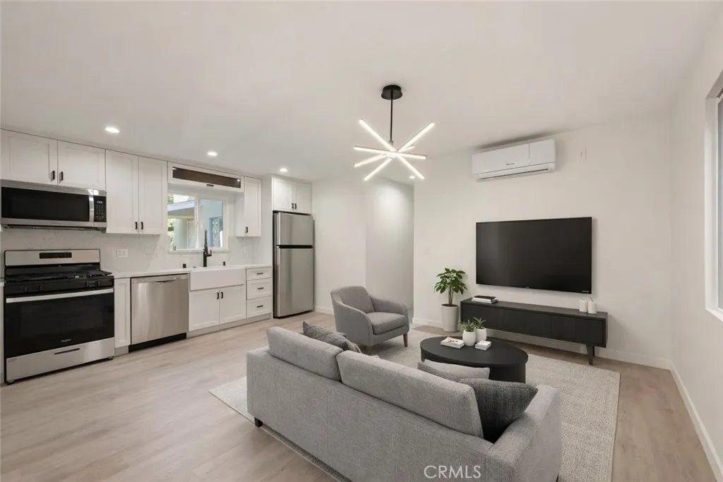 4181 Tujunga, Studio City, CA 91604 - Main photo, Studio City, CA