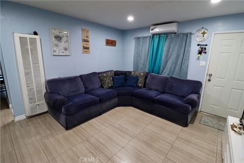 13438 Obispo, Paramount, CA 90723 - Photo 5 of 14, Paramount, CA