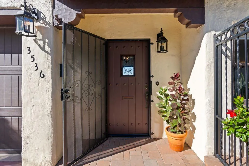 https://cdn.realtyfeed.com/cdn/127/306631746/4cc50d0871802275ac783eee74cec3ca.webp