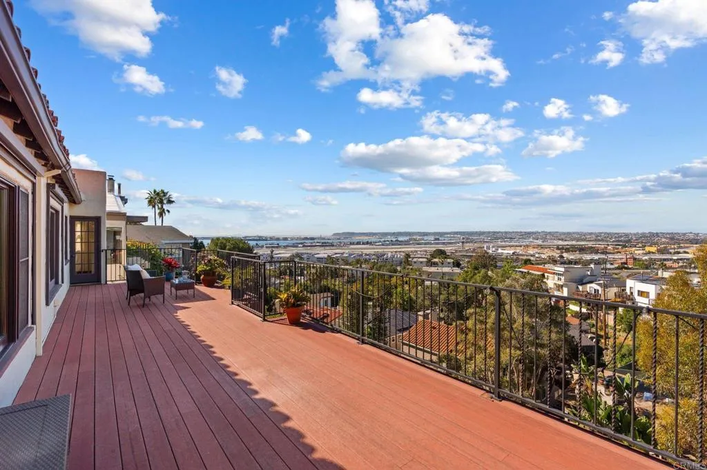 https://cdn.realtyfeed.com/cdn/127/306631746/538b1829236810bd80f0515941d3cf48.webp