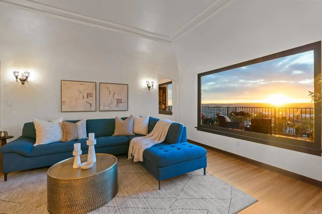 https://cdn.realtyfeed.com/cdn/127/306631746/a75b000f0d55cbf51ce90ea4d380782d.webp