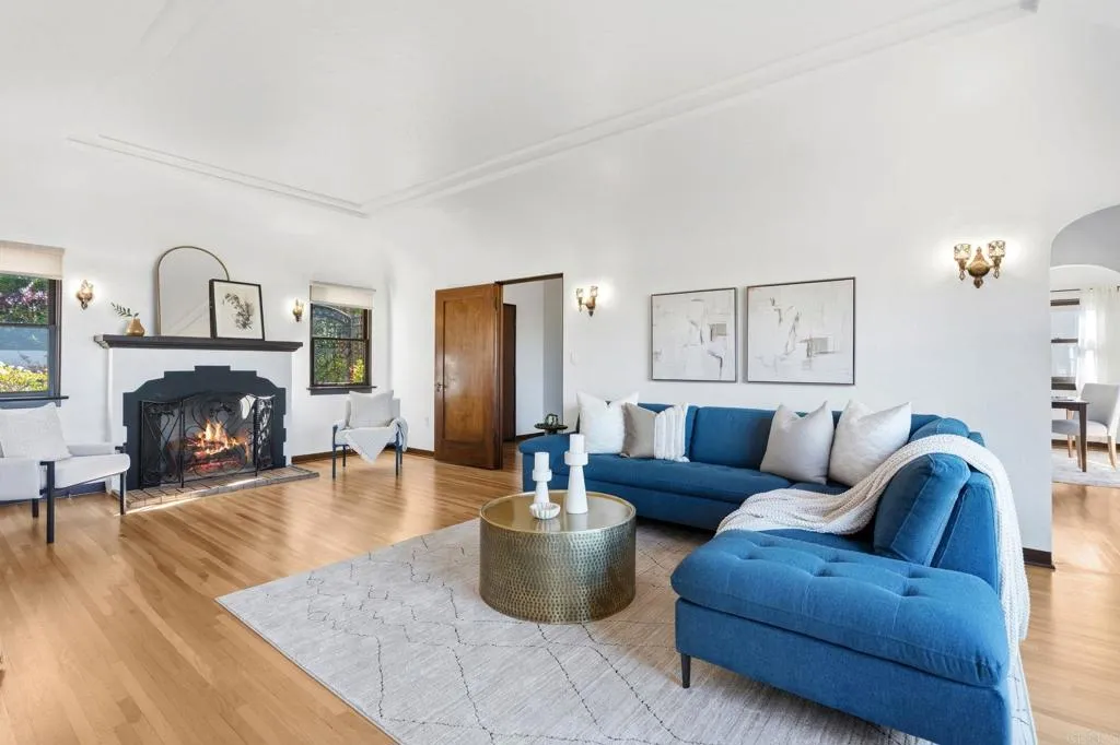 https://cdn.realtyfeed.com/cdn/127/306631746/b20651d0aef1f7d7ede129388f6e48d4.webp